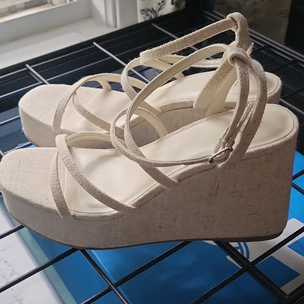 Wild Fable Natural Off White Platform Strappy Wedge Heel